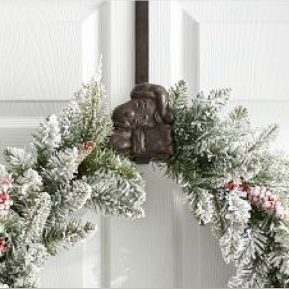 Pottery Barn Peanuts Snoopy Festive Wreath Door Hanger - Picture 4 of 7